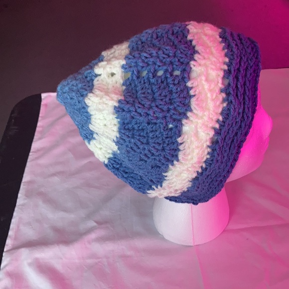 Hand crochet hat color blue and white - Picture 2 of 2